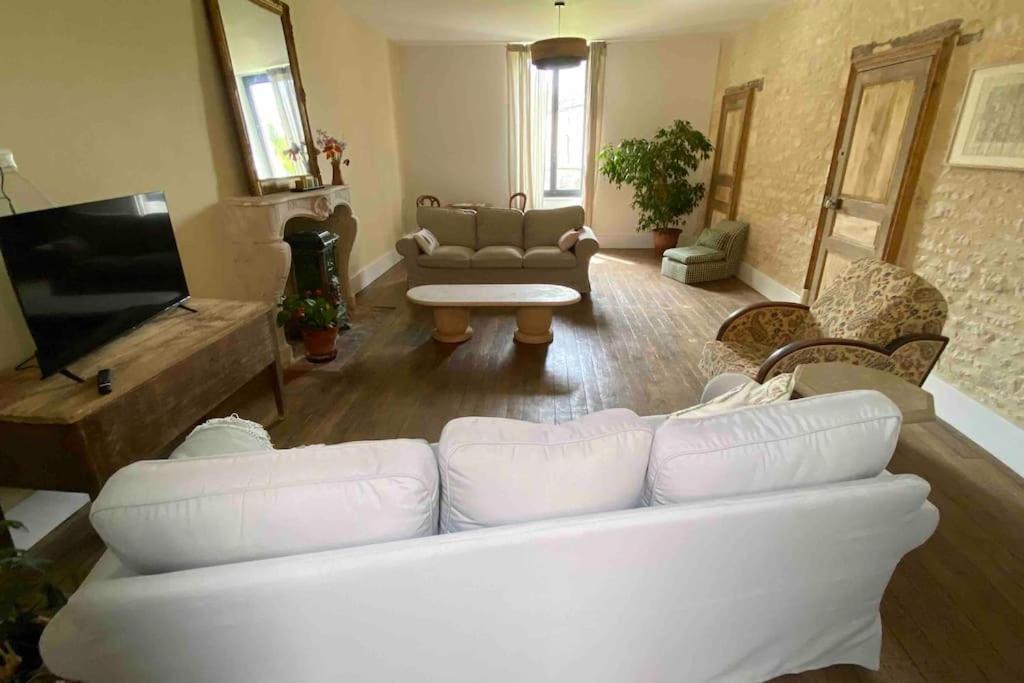 Le Presbytere - Touillon, Jacuzzi, 4 Chambres Pour 10 Exterior foto
